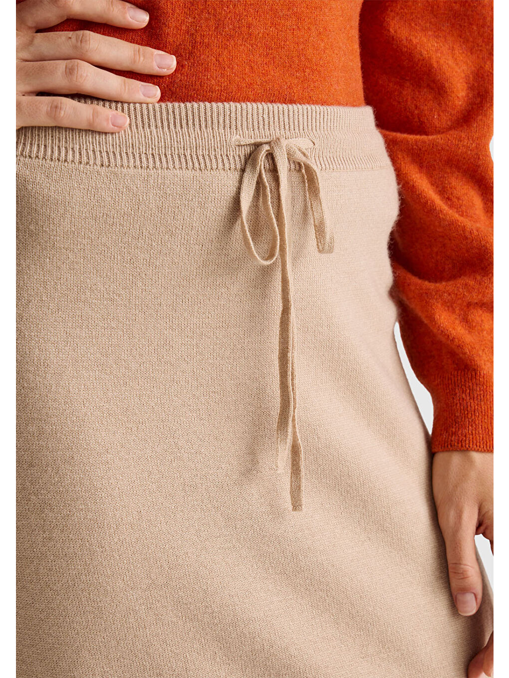 Kadın Bej Pamuk ve Yün Karışımlı Ribana Detaylı Bağcıklı Örme Etek-5