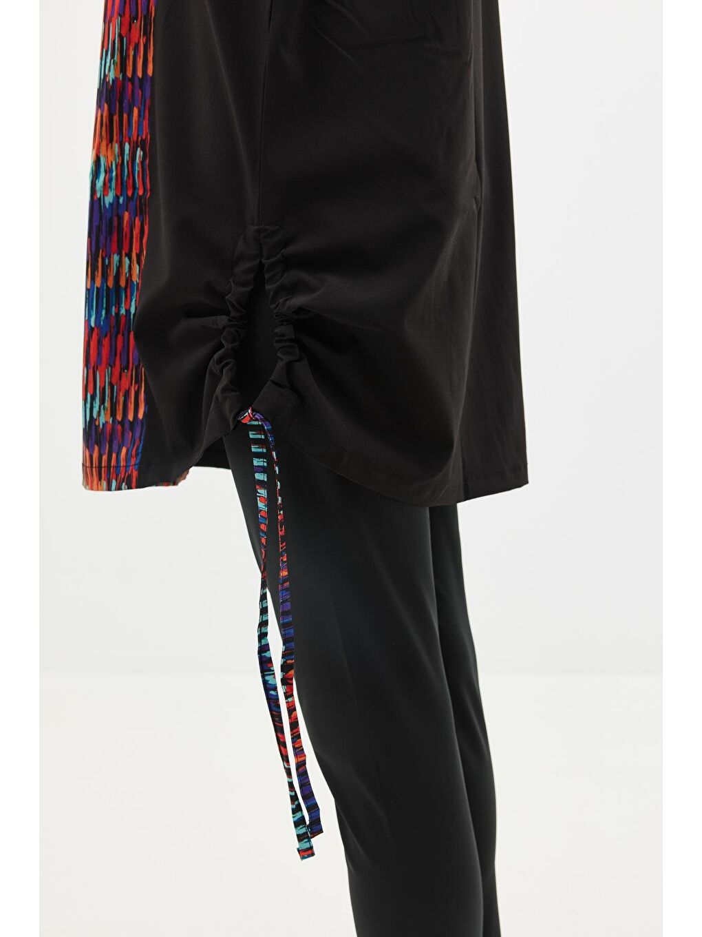 Desenli Rahat Kesim 4'Lü Tesettür Mayo 6052 Siyah-8