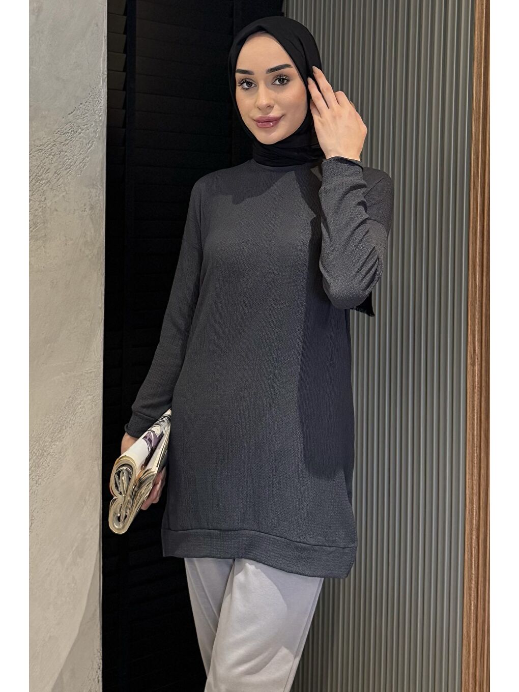Antrasit Kadın Bisiklet Yaka Yırtmaç Detaylı Bürümcük Tesettür Tunik