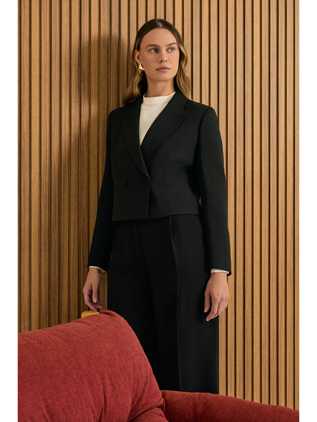 Siyah Dokuma Kısa Ceket-1