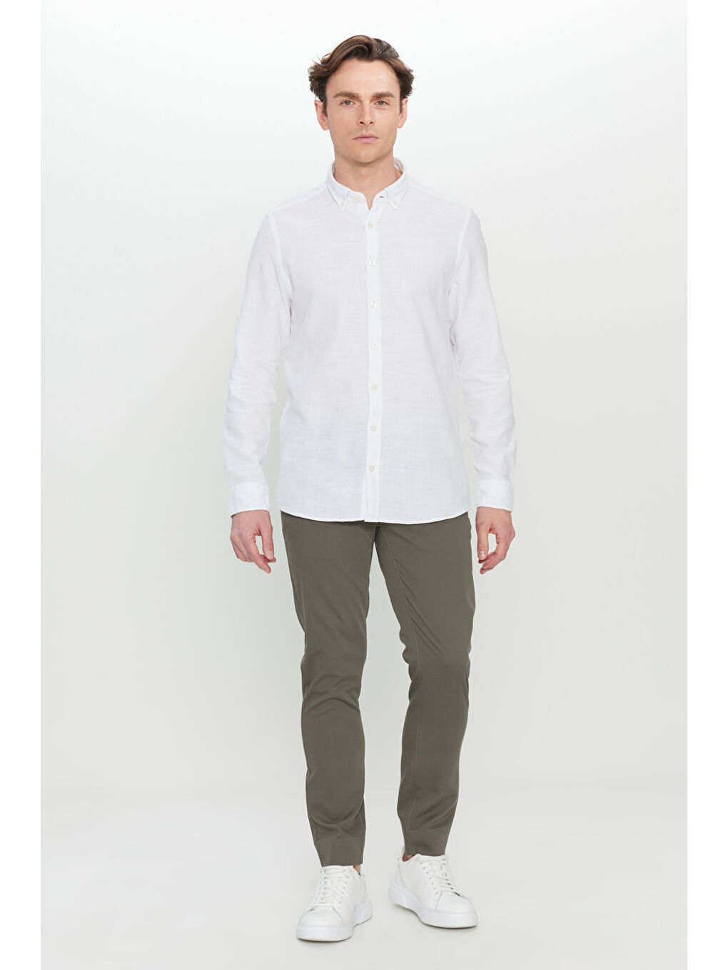 Erkek Beyaz %100 Pamuk Flamlı Slim Fit Dar Kesim Düğmeli Yaka Armürlü Gömlek-1