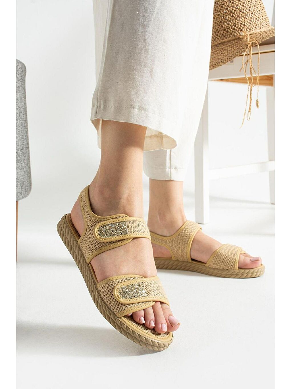 Ekru Lossa Hasır Detaylı Bantlı Kadın Sandalet