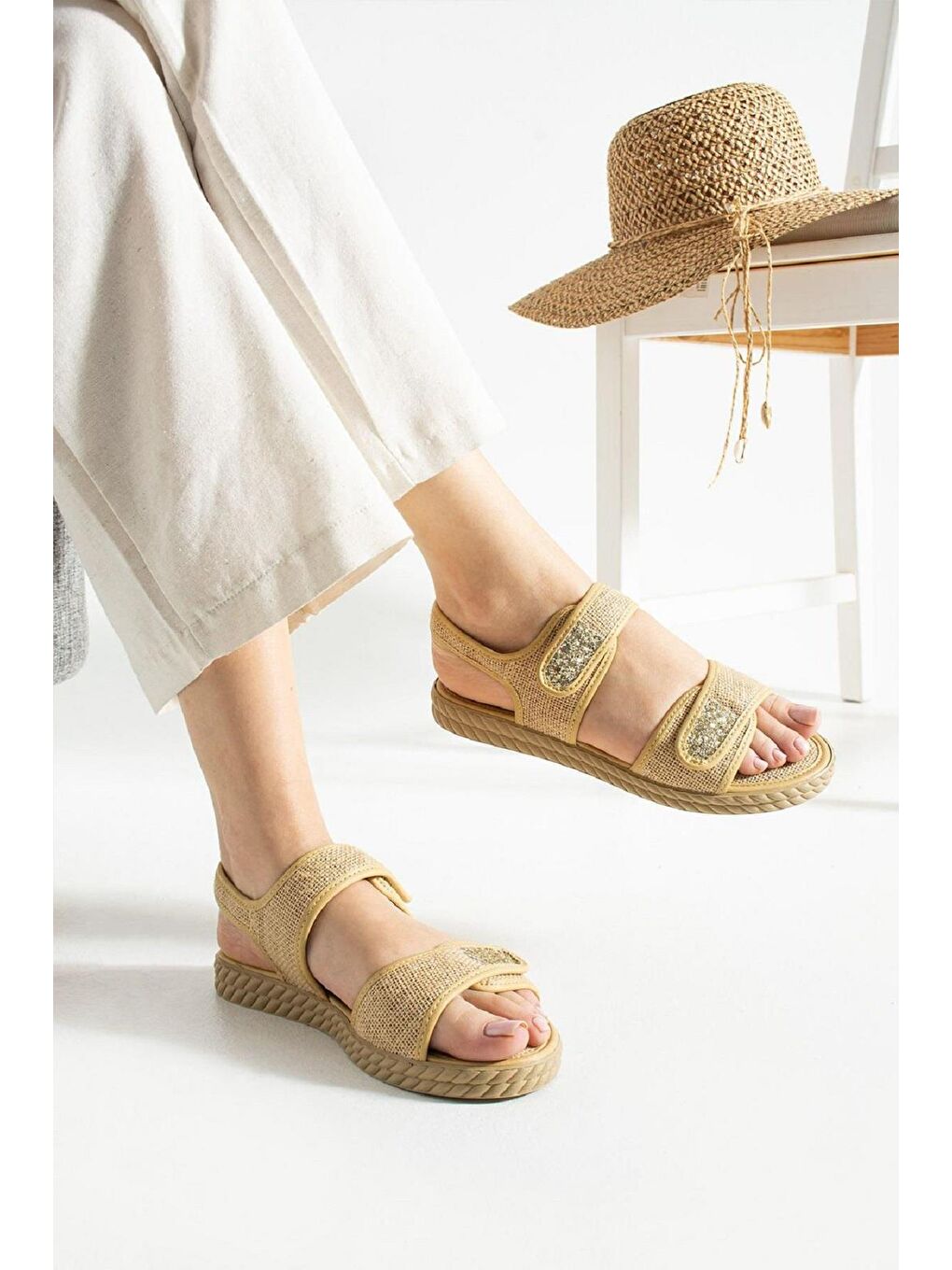 Ekru Lossa Hasır Detaylı Bantlı Kadın Sandalet-1