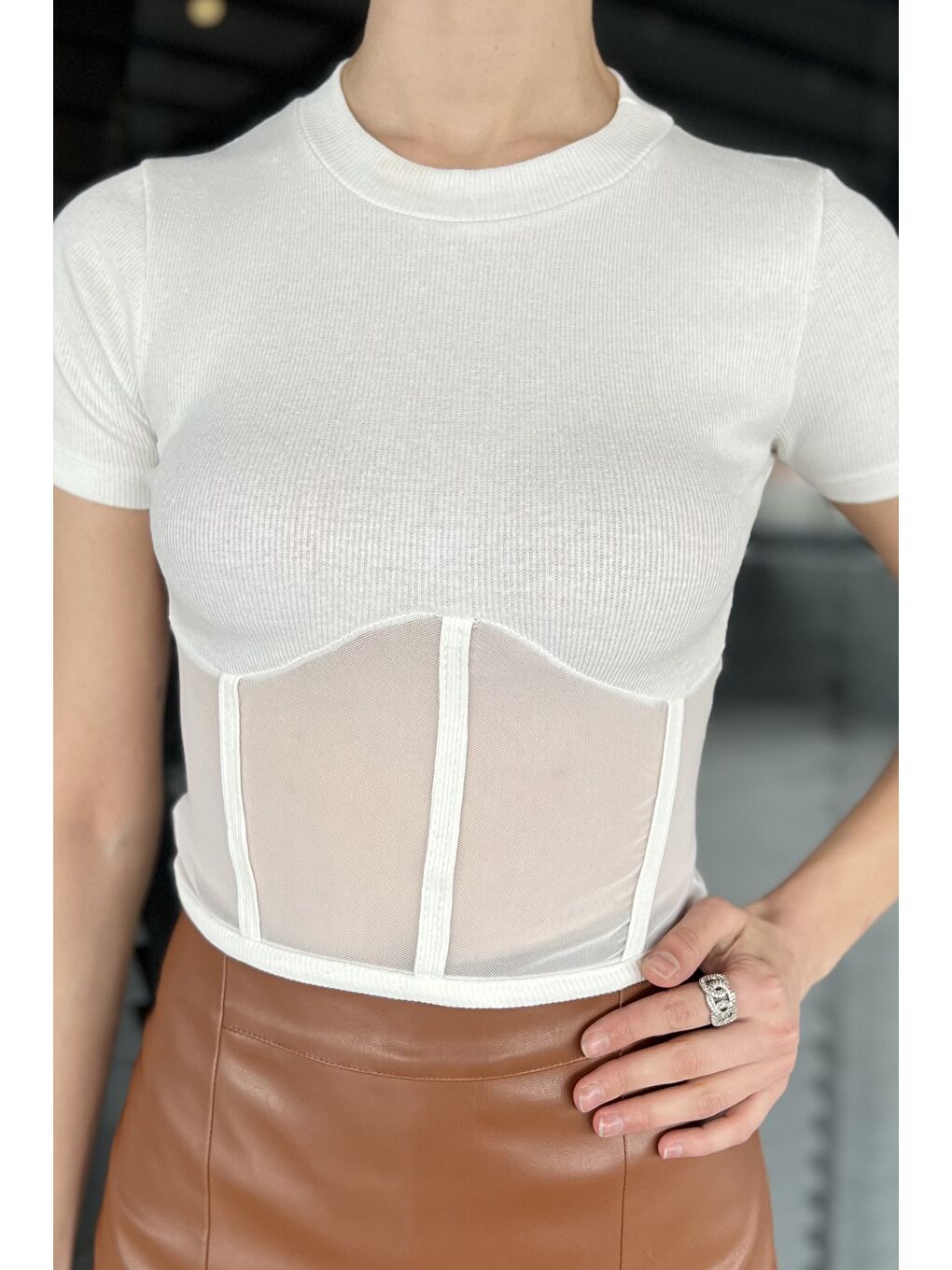 Ekru Kadın Bisiklet Yaka Tüllü Kaşkorse Bluz-2