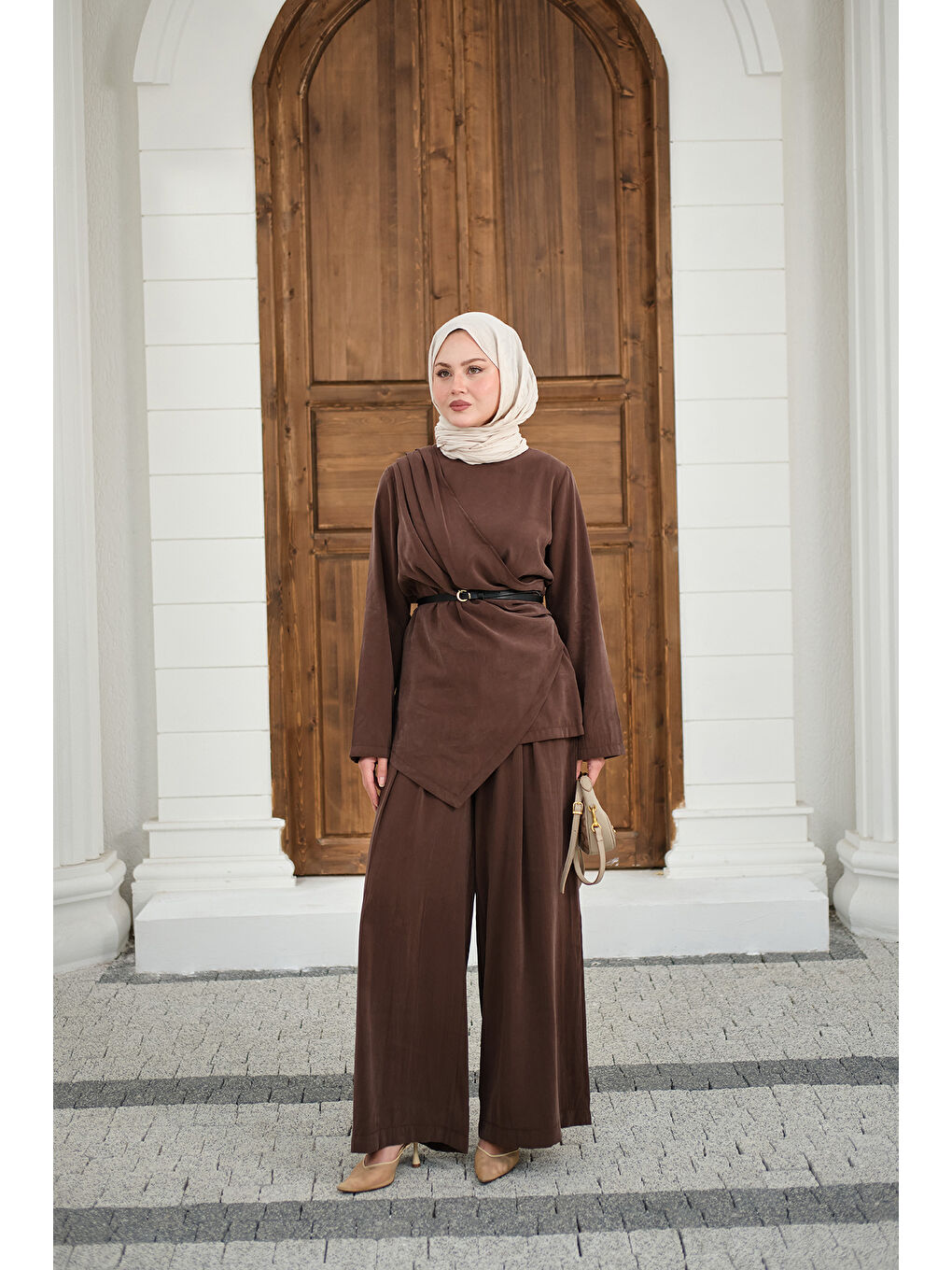 Kadın Yandan Dikişli Parça Detay Pantolonlu Takım Kahverengi