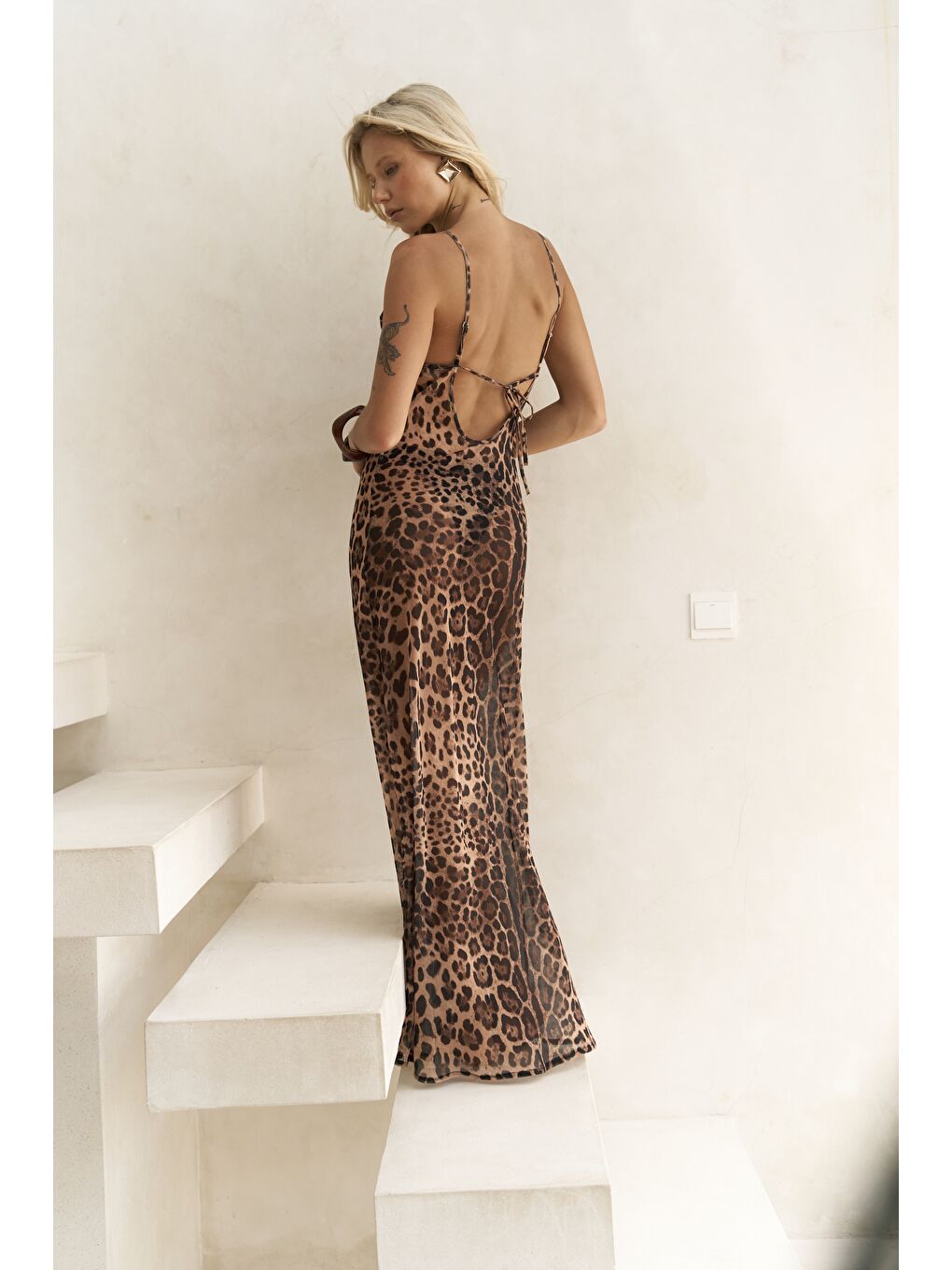 Bej Chomhan Askılı Degaje Leopar Uzun Elbise-4