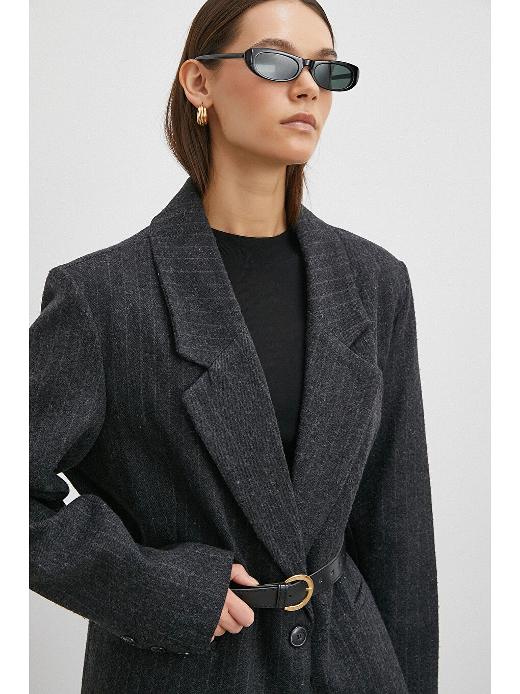 Çizgi Detaylı Kemerli Kaşe Ceket Siyah