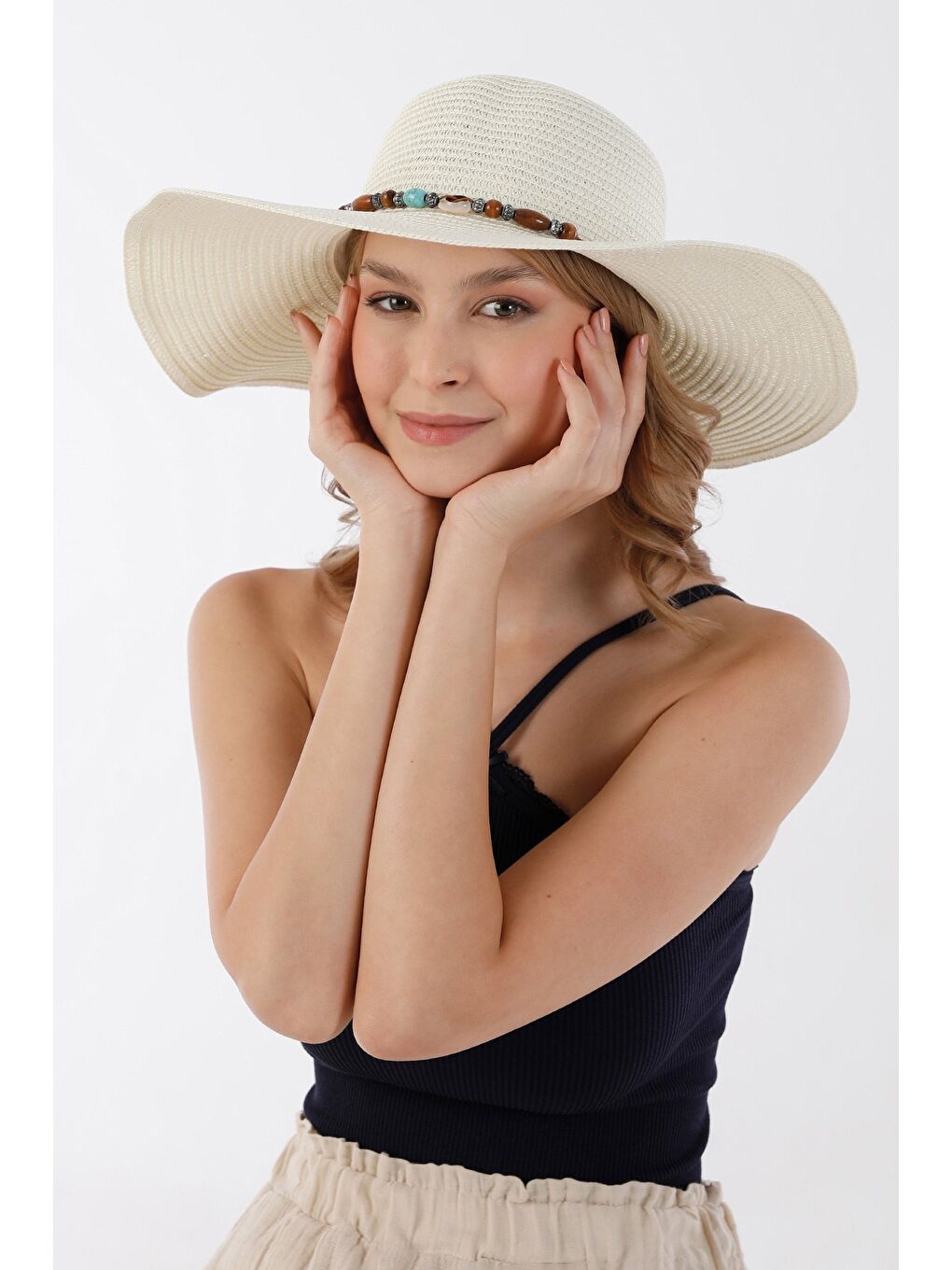 Ekru Boncuklu Hasır Şapka-3