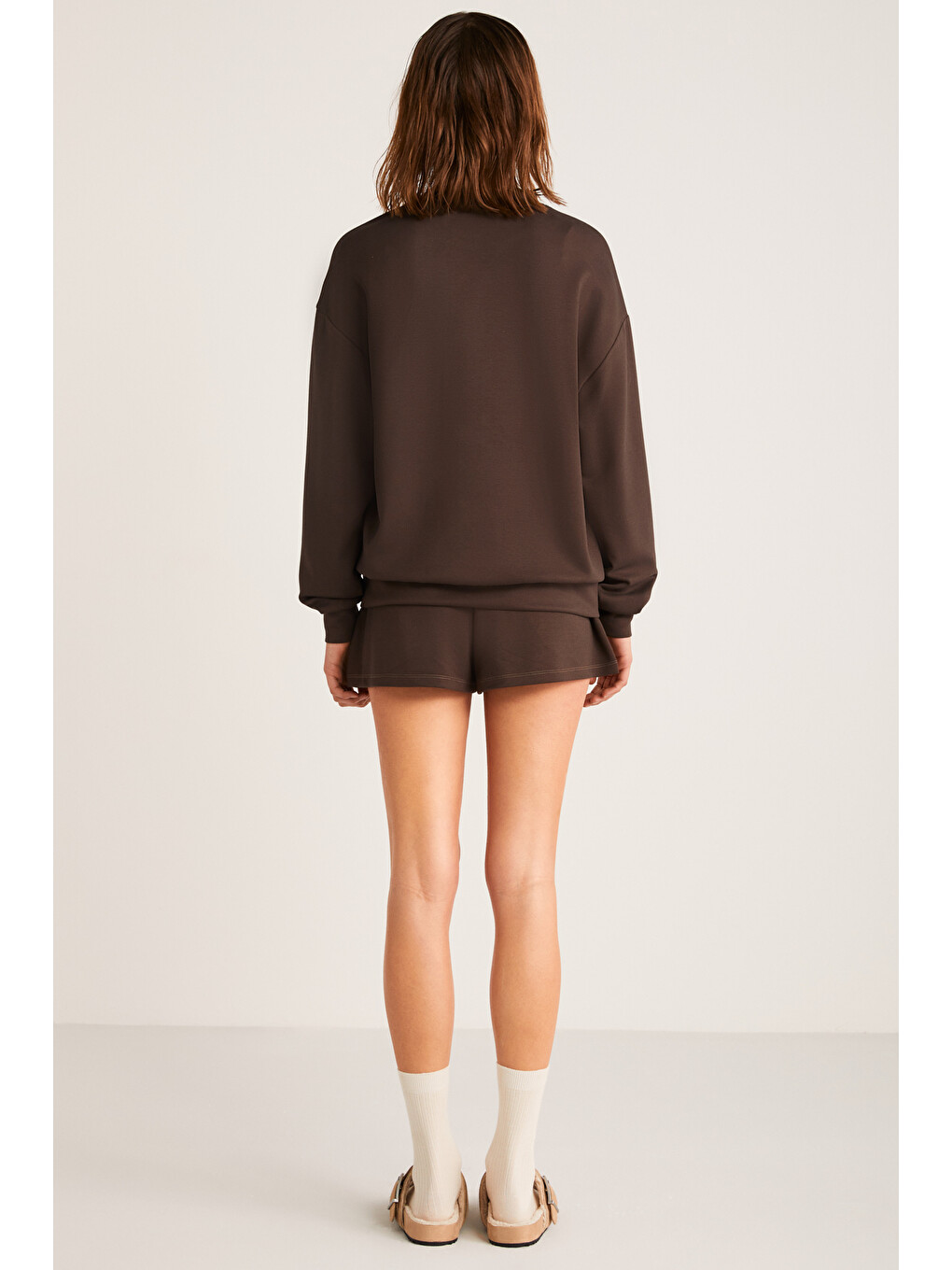 Maisie Kadın Scuba Kumaşlı Aşırı Yumuşak Yuvarlak Yakalı Oversize Kahverengi Sweatshirt-6