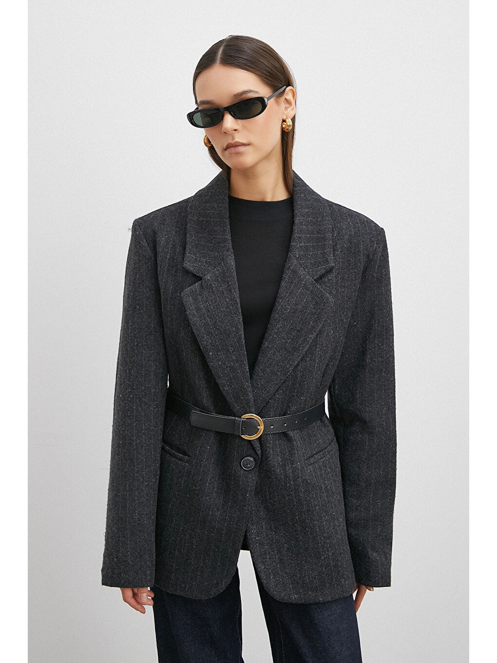 Çizgi Detaylı Kemerli Kaşe Ceket Siyah-2