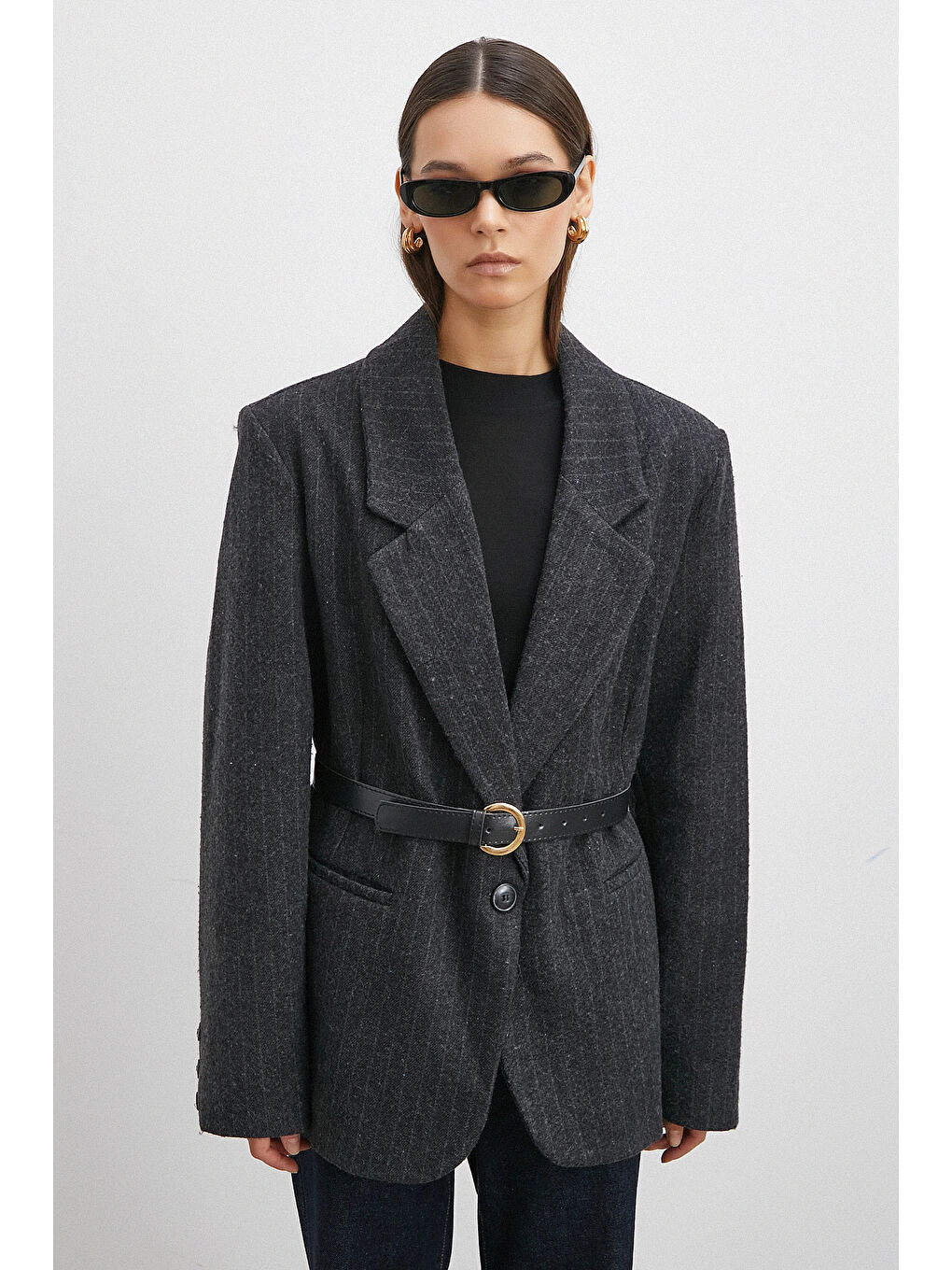 Çizgi Detaylı Kemerli Kaşe Ceket Siyah-3