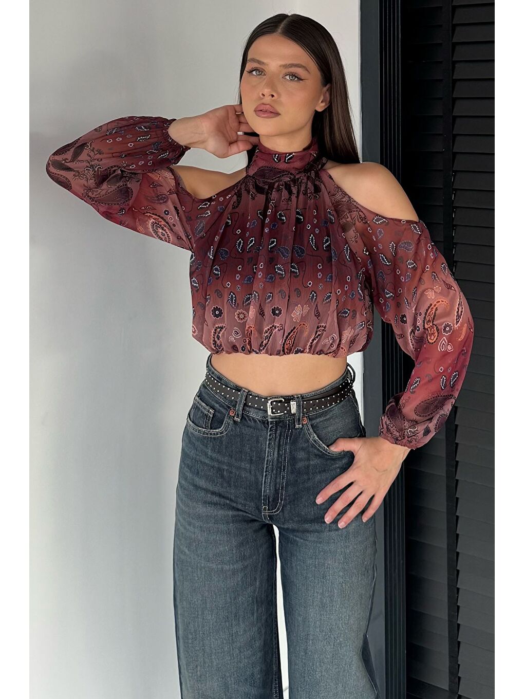 Bordo İç Astarlı Omuz Dekolteli Kadın Crop Top Şifon Bluz-3
