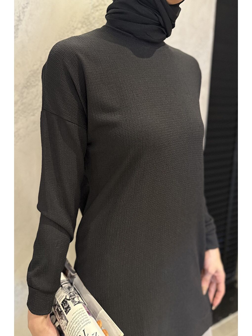 Siyah Kadın Bisiklet Yaka Yırtmaç Detaylı Bürümcük Tesettür Tunik-4