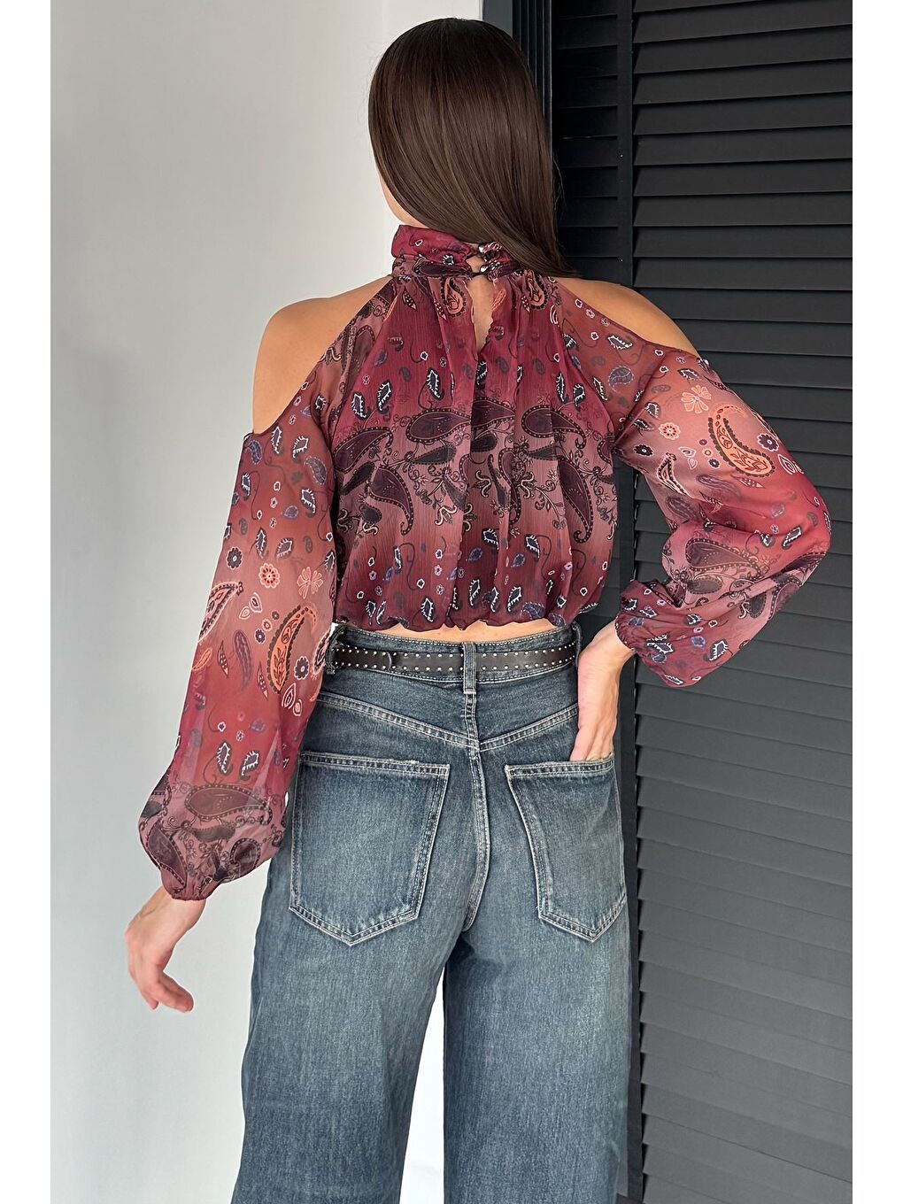 Bordo İç Astarlı Omuz Dekolteli Kadın Crop Top Şifon Bluz-4