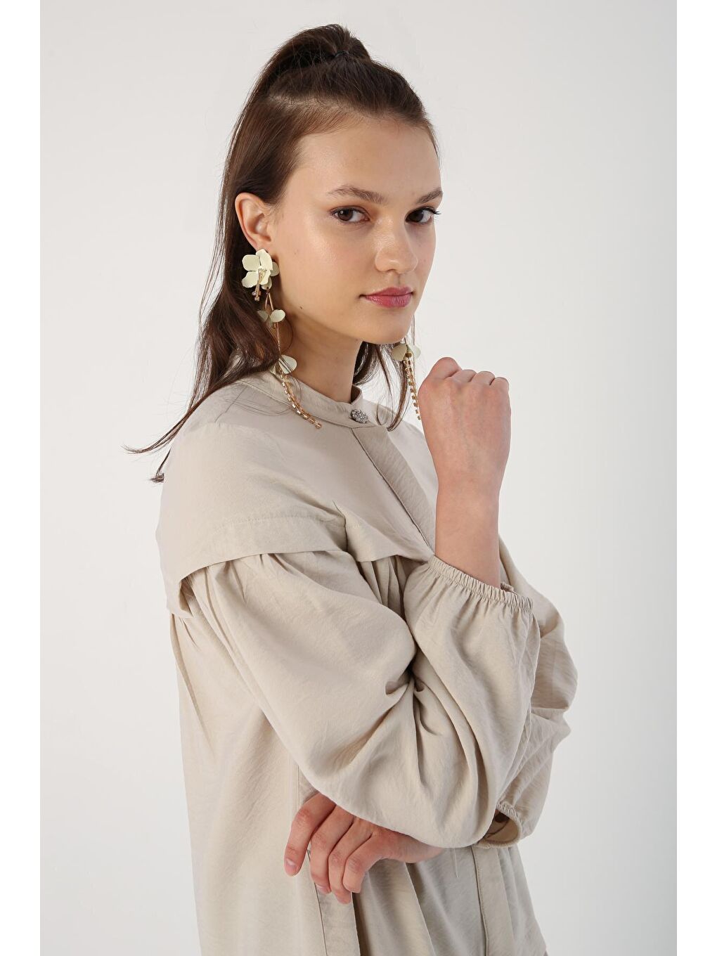 Bej Eteği Ve Rabosu Büzgülü Viskon Gömlek Tunik-1