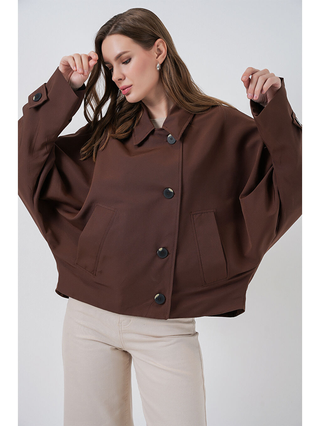 Kadın Oversize Kısa Trençkot 5977 - Kahverengi