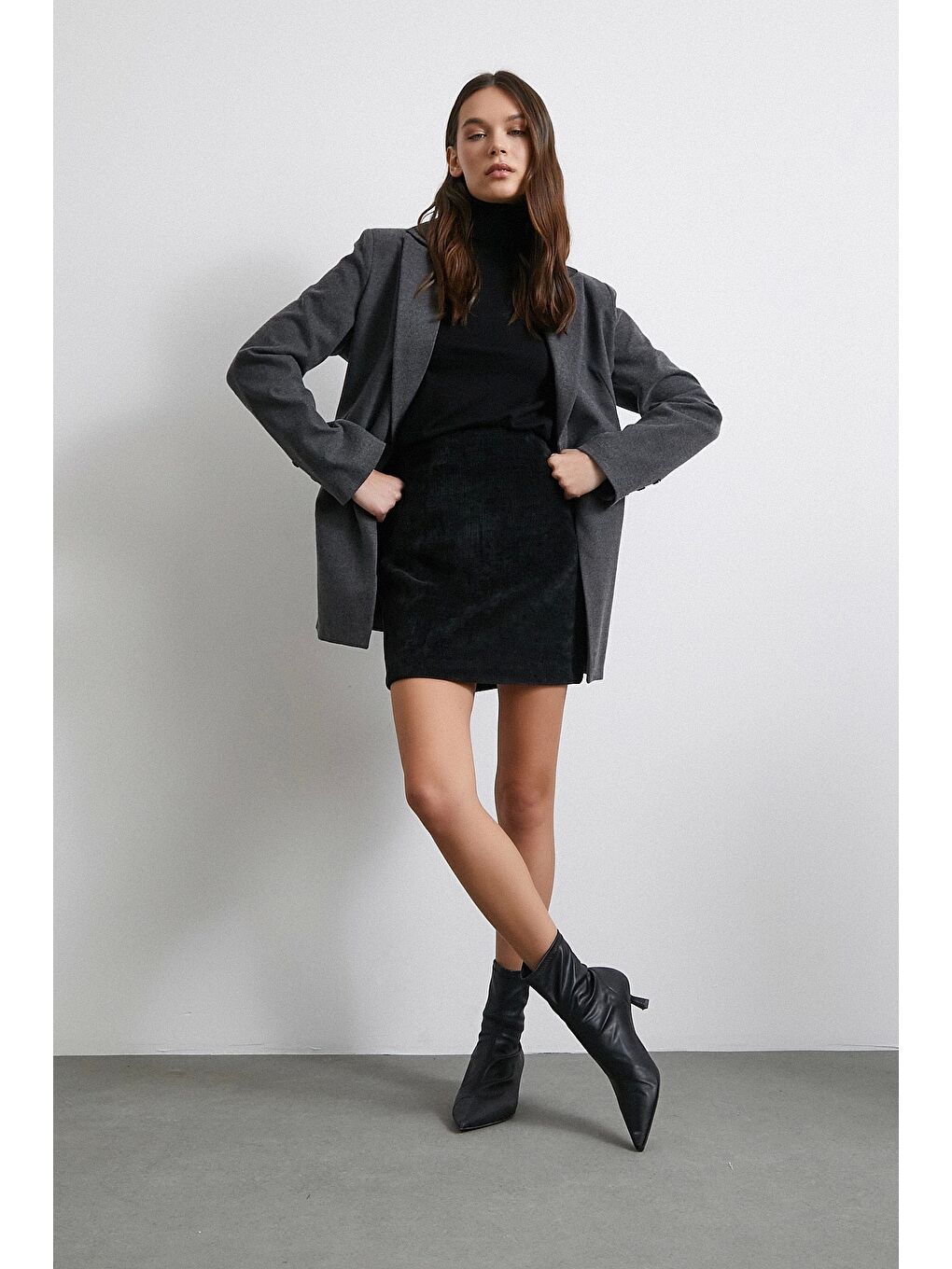 Fitilli Kadife Etek Siyah