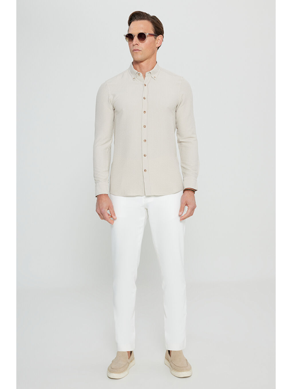 Erkek Bej Slim Fit Dar Kesim Düğmeli Yaka Armürlü Gofre Desenli Gömlek-1