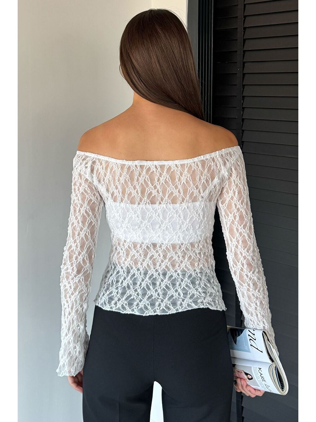 Beyaz Kadın Madonna Yaka İspanyol Kol Elastanlı Transparan Bluz-3