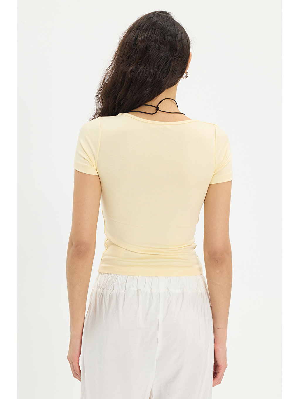 Kadın Slim Fit Dar Kesim Pamuklu Kare Yaka Kısa Kollu Sarı Tişört-5
