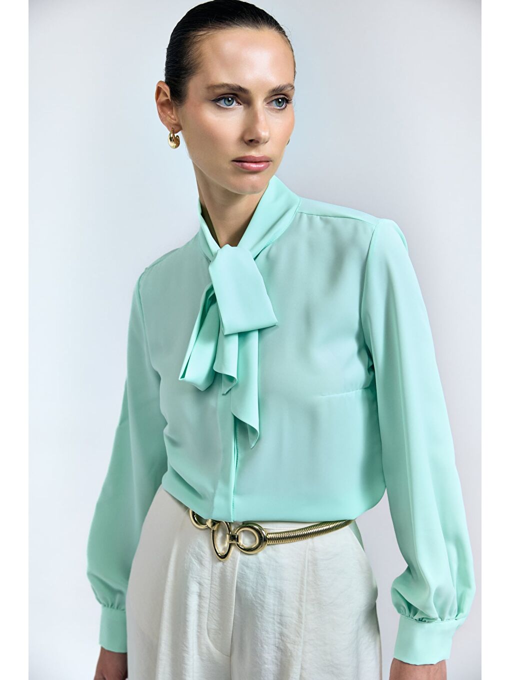 Yeşil Yakası Bağlamalı Düz Gömlek - Mint