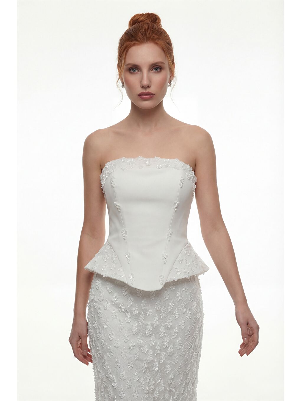 Kadın Beyaz Dar Kalıp Straplez Yaka Payetli Uzun Abiye Elbise-2