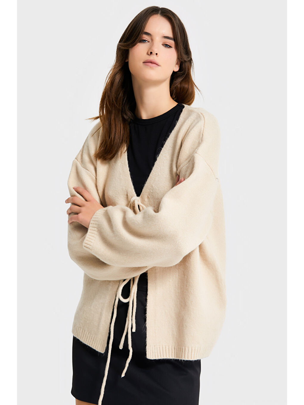 Kadın Bej Renk w5-101 Önü Bağcıklı Oversize Triko Kazak-1