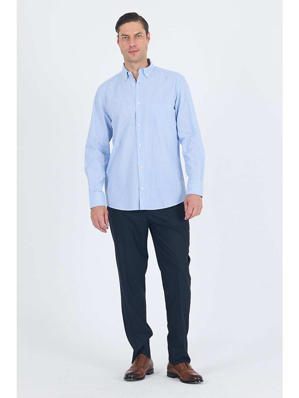 Koyu Mavi Uzun Kol Smart Düğmeli Yaka Cepli Comfort Fit %100 Pamuk Gömlek 1004250236-1