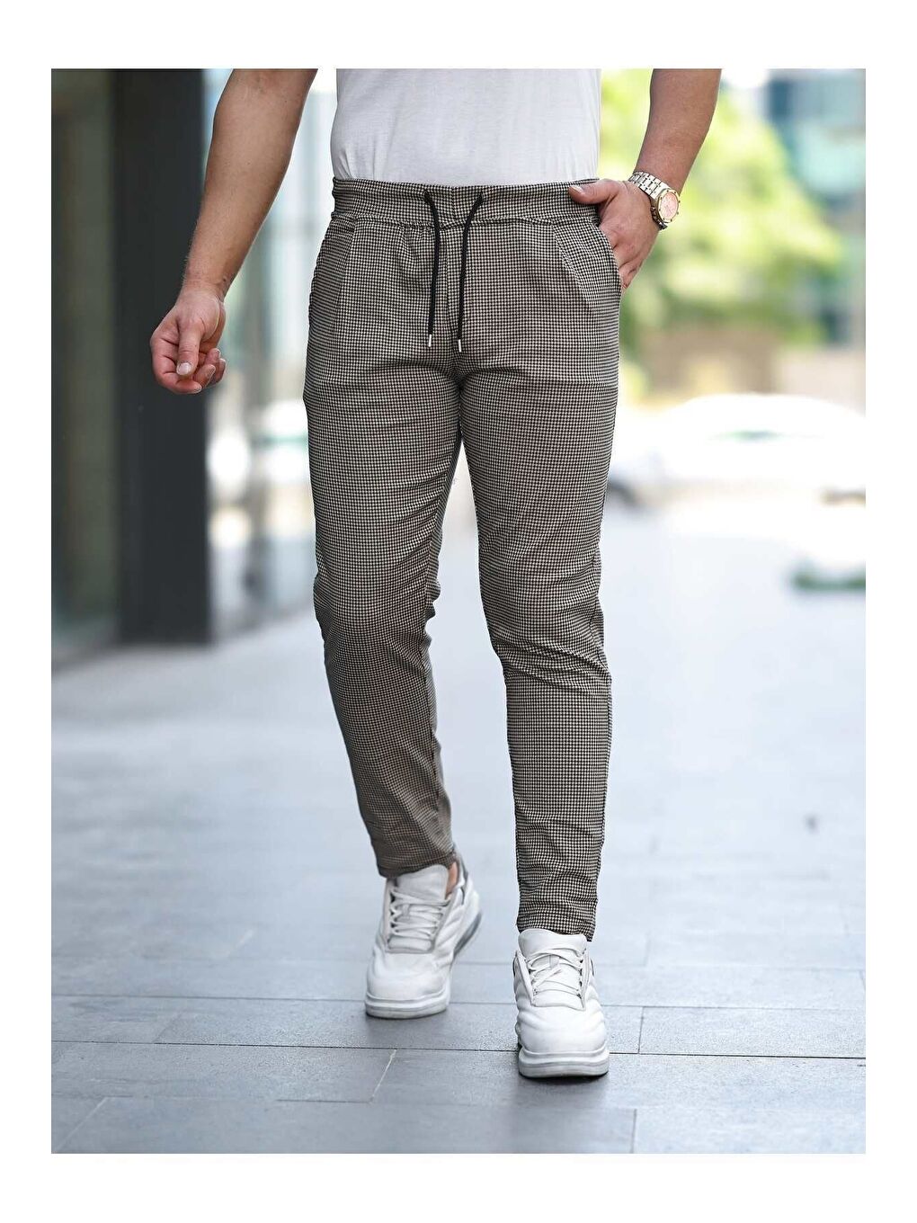 Kahverengi Paça Lastikli Ekoseli Pantolon-1