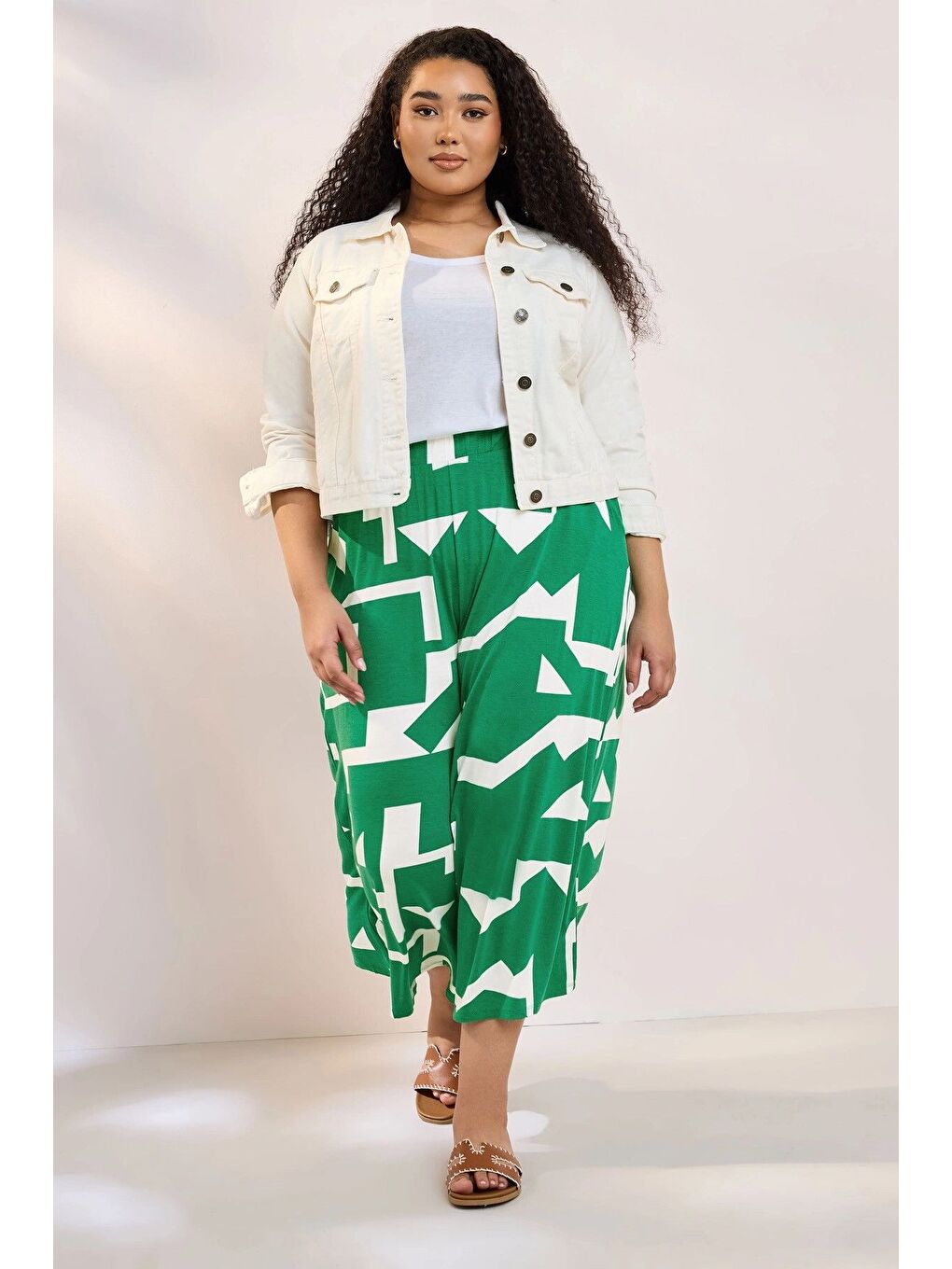 Yeşil Büyük Beden Yüksek Bel Lastikli Cepli Bol Paça Kapri Pantolon 304118