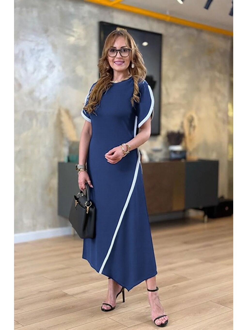 Mavi Kadın Kısa Kollu Bisiklet Yaka çift şerit Renk Detaylı Asimetrik Kesim Viskon Iki Iplik Elbise