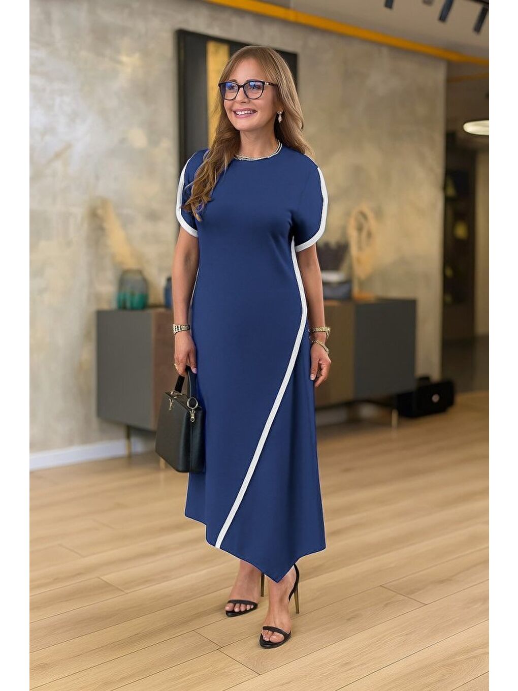 Mavi Kadın Kısa Kollu Bisiklet Yaka çift şerit Renk Detaylı Asimetrik Kesim Viskon Iki Iplik Elbise-1
