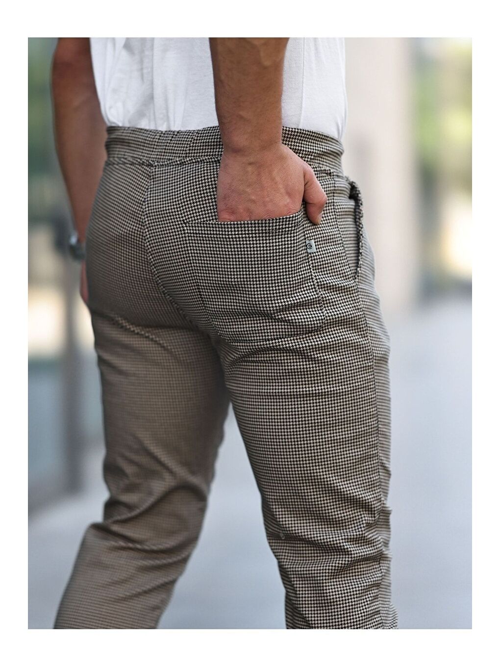 Kahverengi Paça Lastikli Ekoseli Pantolon-3