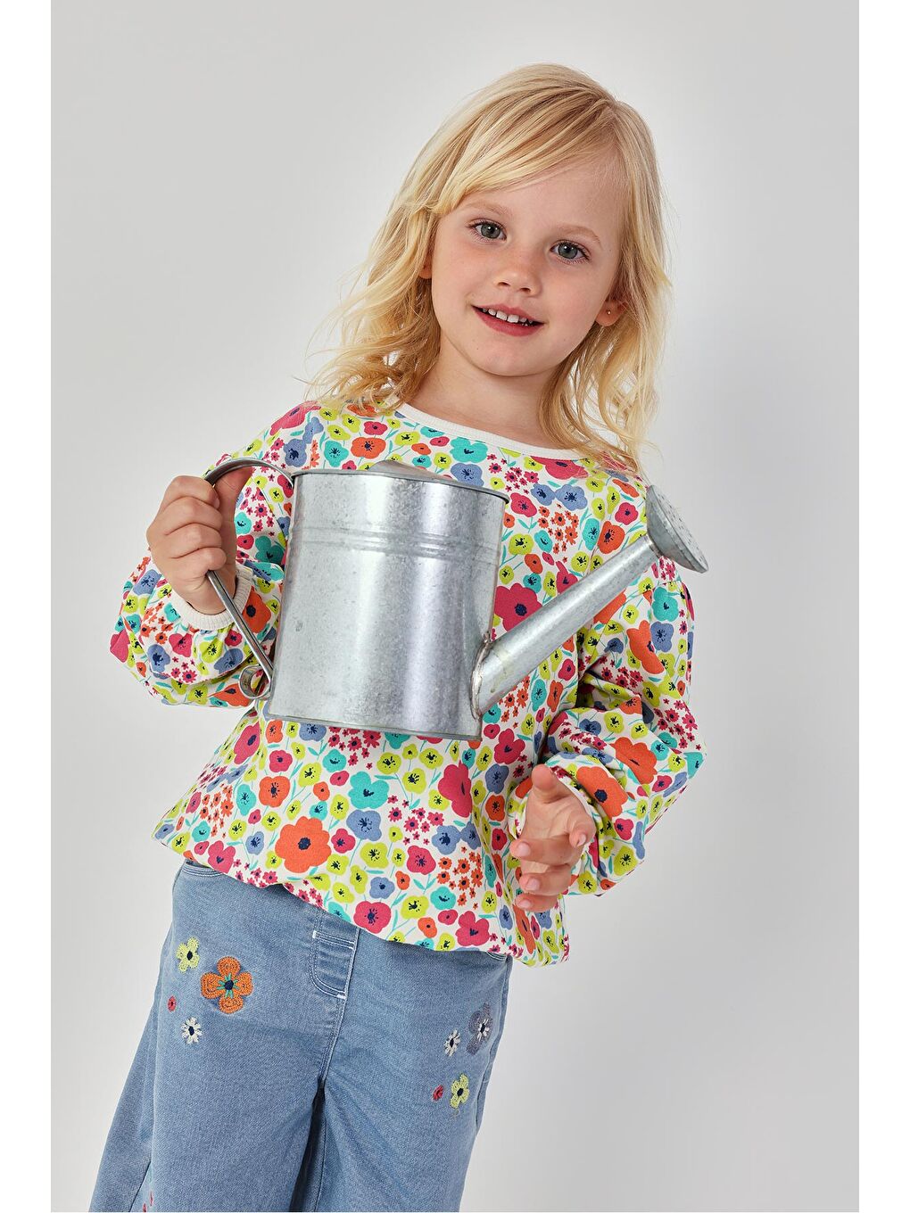 Çiçek Nakışlı Denim Pantolon 2-6 Yaş Mavi-2