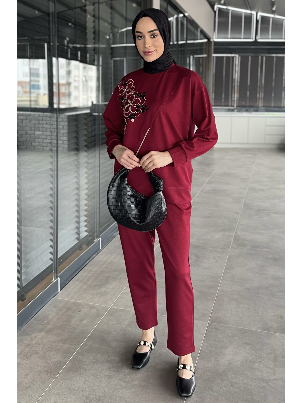 Bordo Tesettür Aplike Nakışlı Sweat Pantolon İkili Takım-3