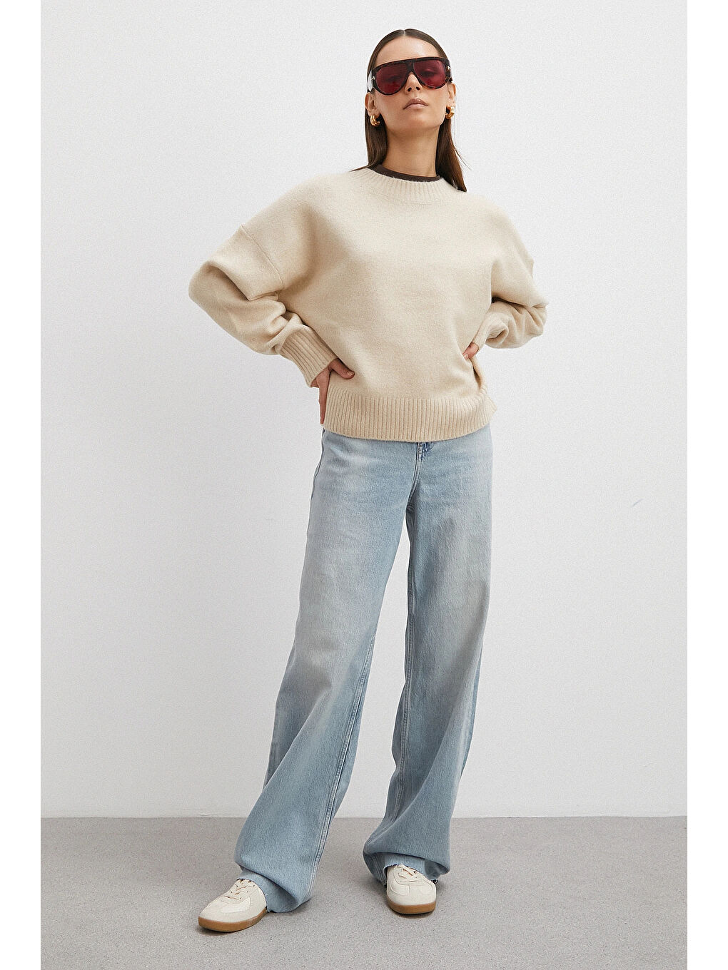 Yüksek Bel Kesik Paça Straight Jean Buz Mavisi-1