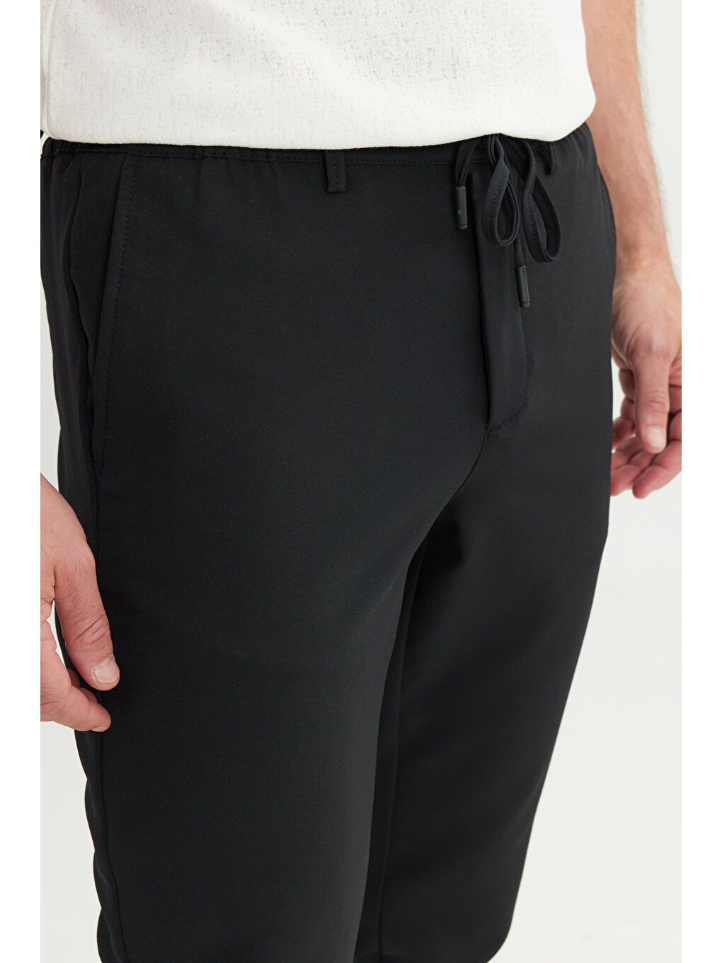 Erkek Siyah Slim Fit Dar Kesim Beli Bağlamalı Yan Cepli Casual Pantolon-3