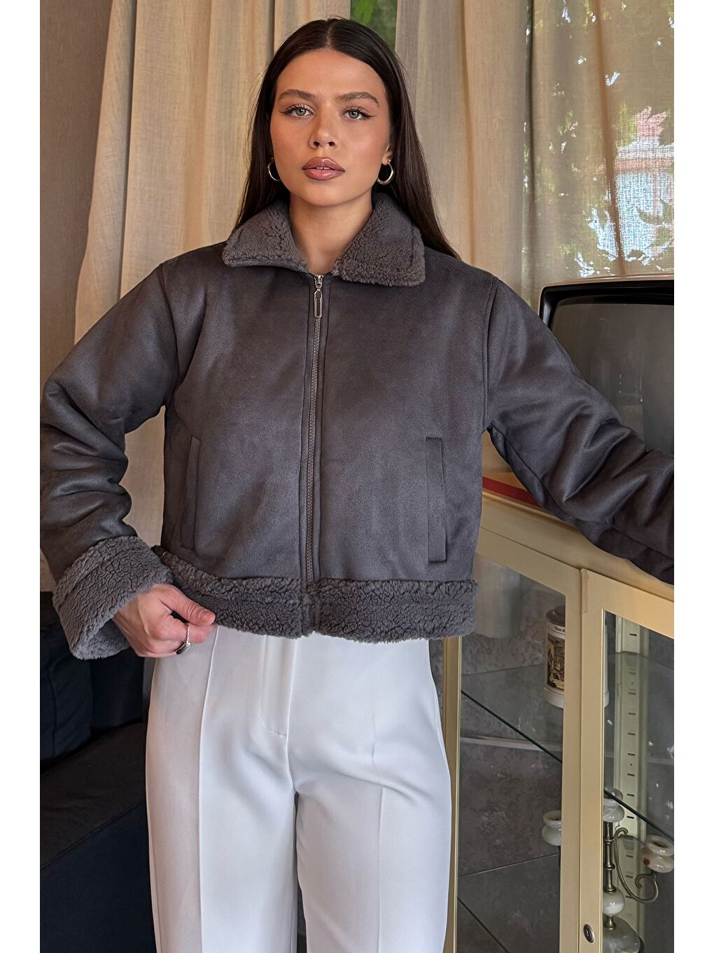 Gri İçi Pelüşlü Kadın Nubuk Mont-1