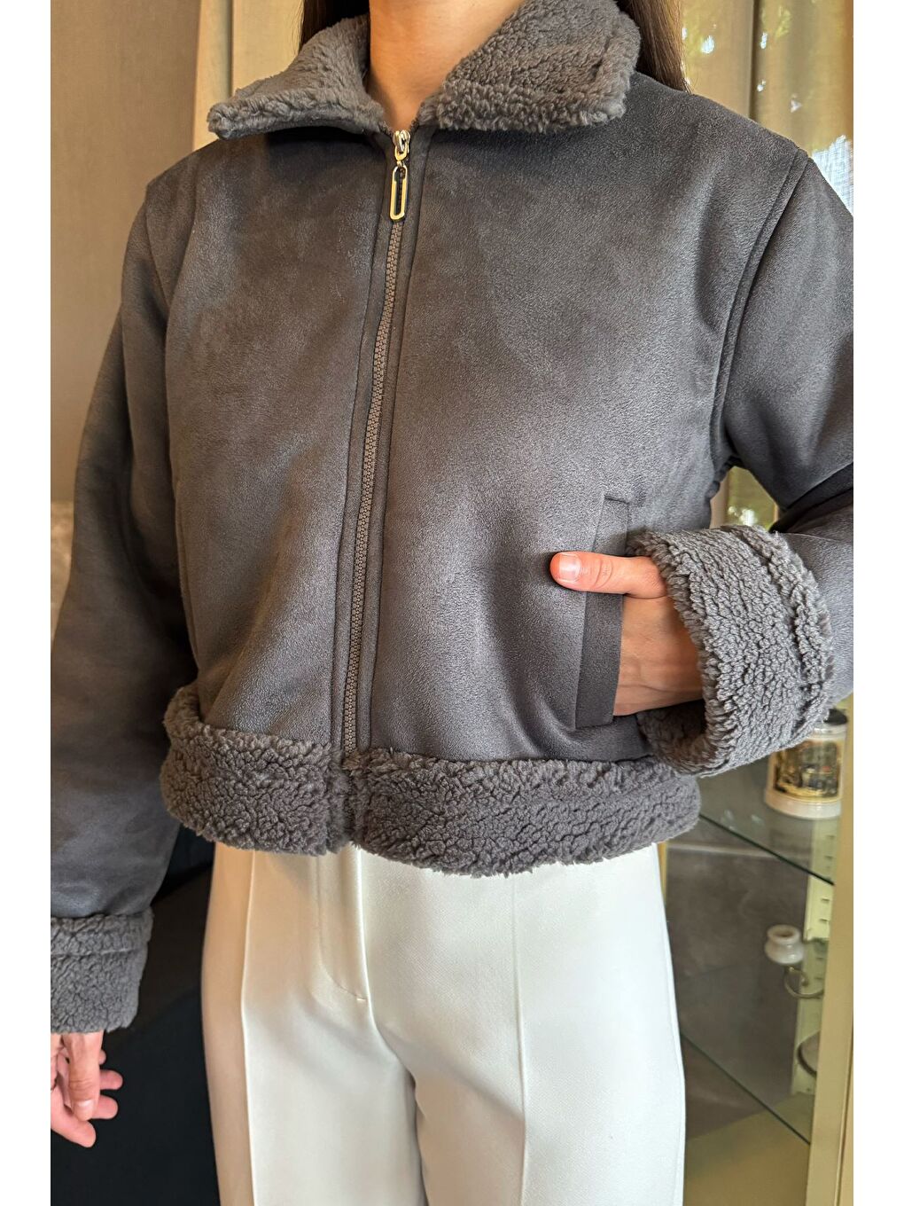 Gri İçi Pelüşlü Kadın Nubuk Mont-2