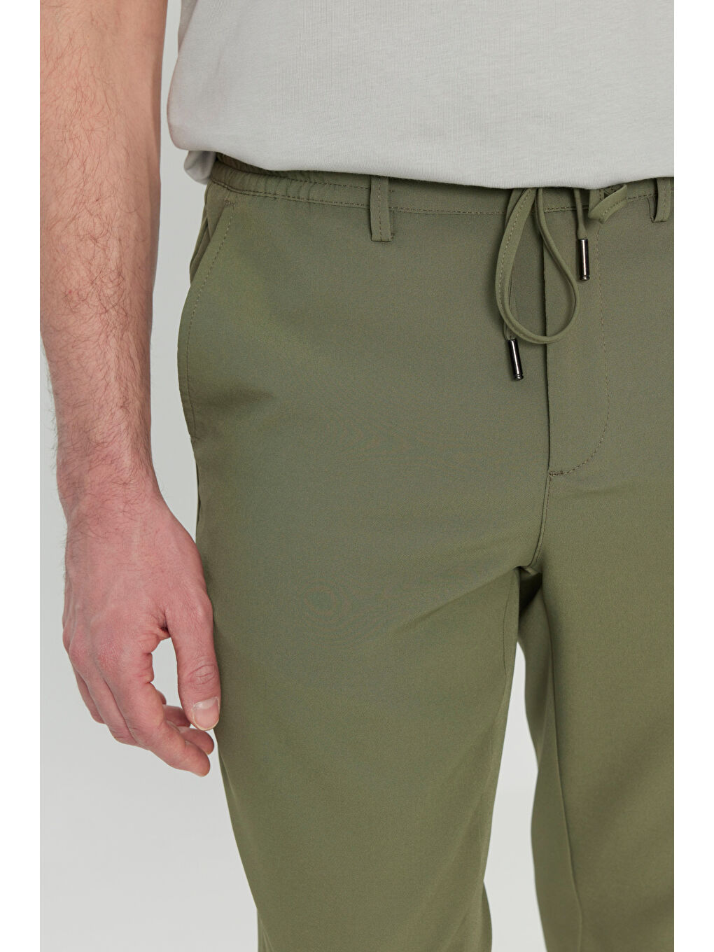 Erkek Yeşil Slim Fit Dar Kesim Beli Bağlamalı Yan Cepli Casual Pantolon-3