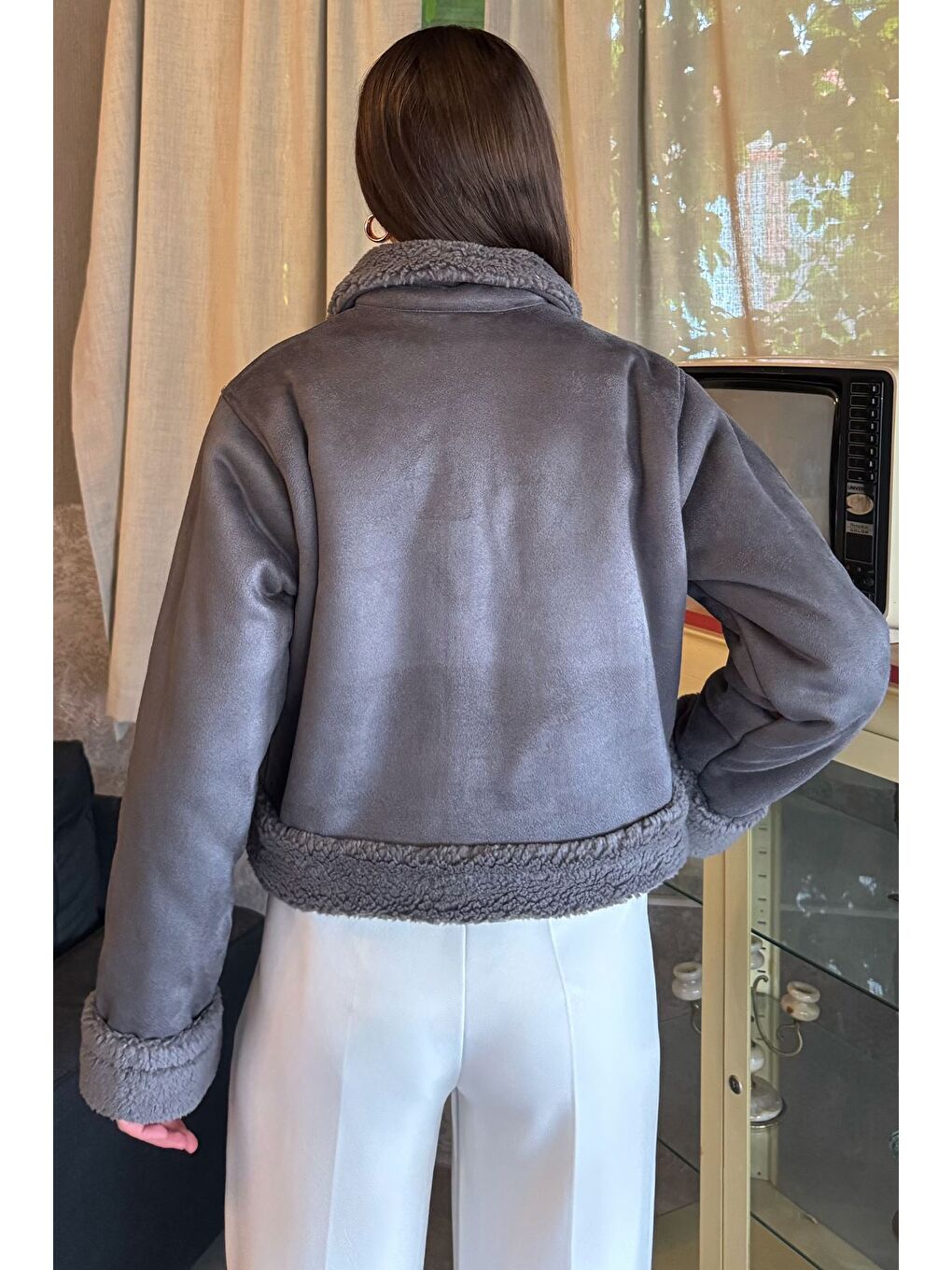 Gri İçi Pelüşlü Kadın Nubuk Mont-4