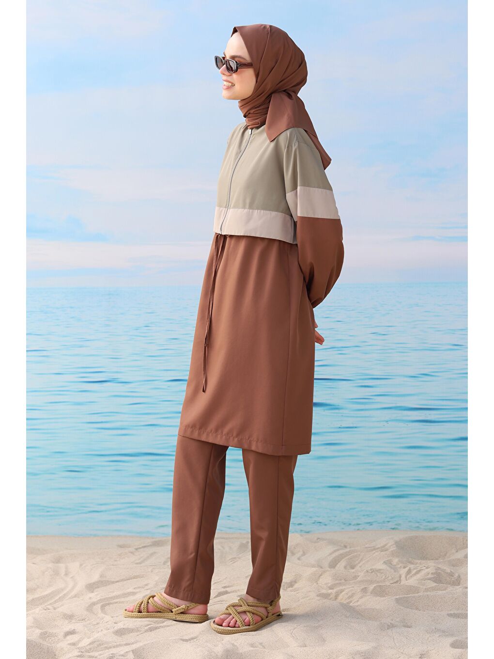 Kahverengi Renk Detaylı Yüzme Takımı Kahve-2