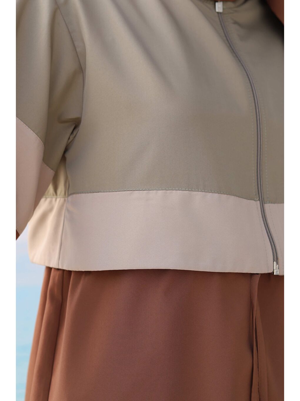 Kahverengi Renk Detaylı Yüzme Takımı Kahve-3