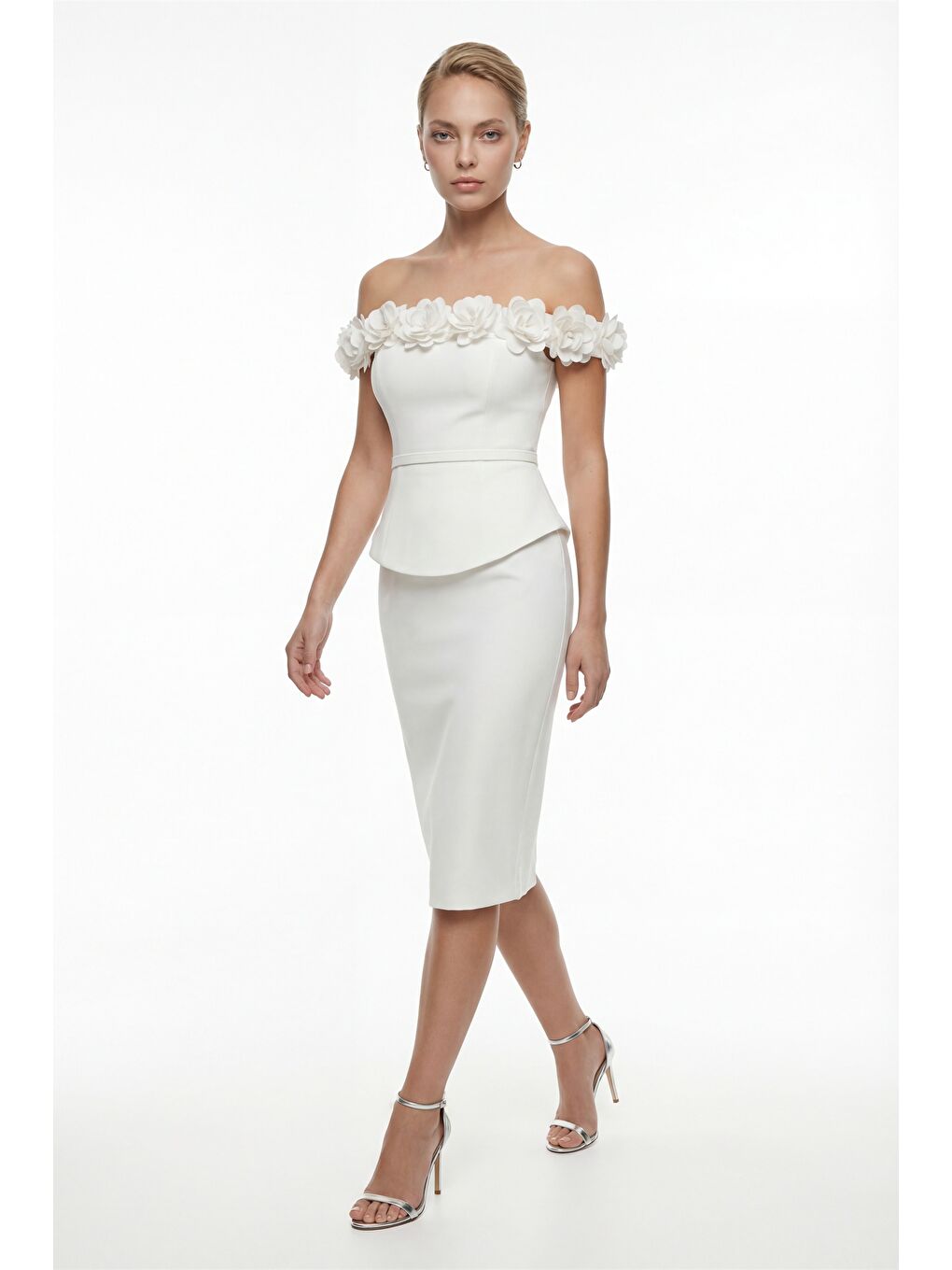 Kadın Beyaz Kayık Yaka Çiçek Detaylı Midi Söz Nişan Nikah Abiye Elbise