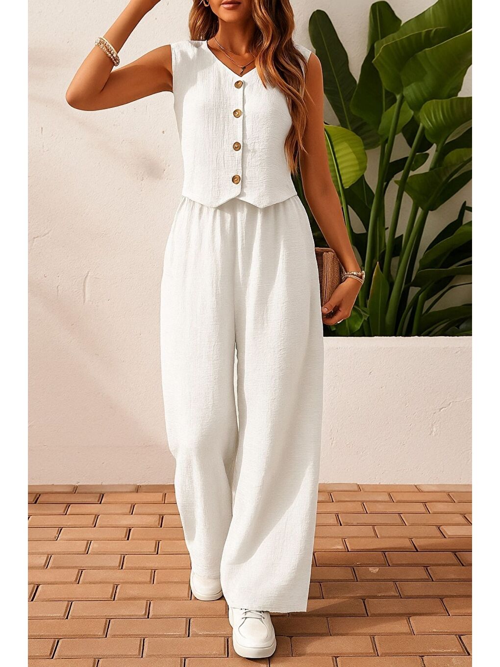 Beyaz Düğmeli Yelekli Dokuma Milano Kumaş Pantolonlu Takım