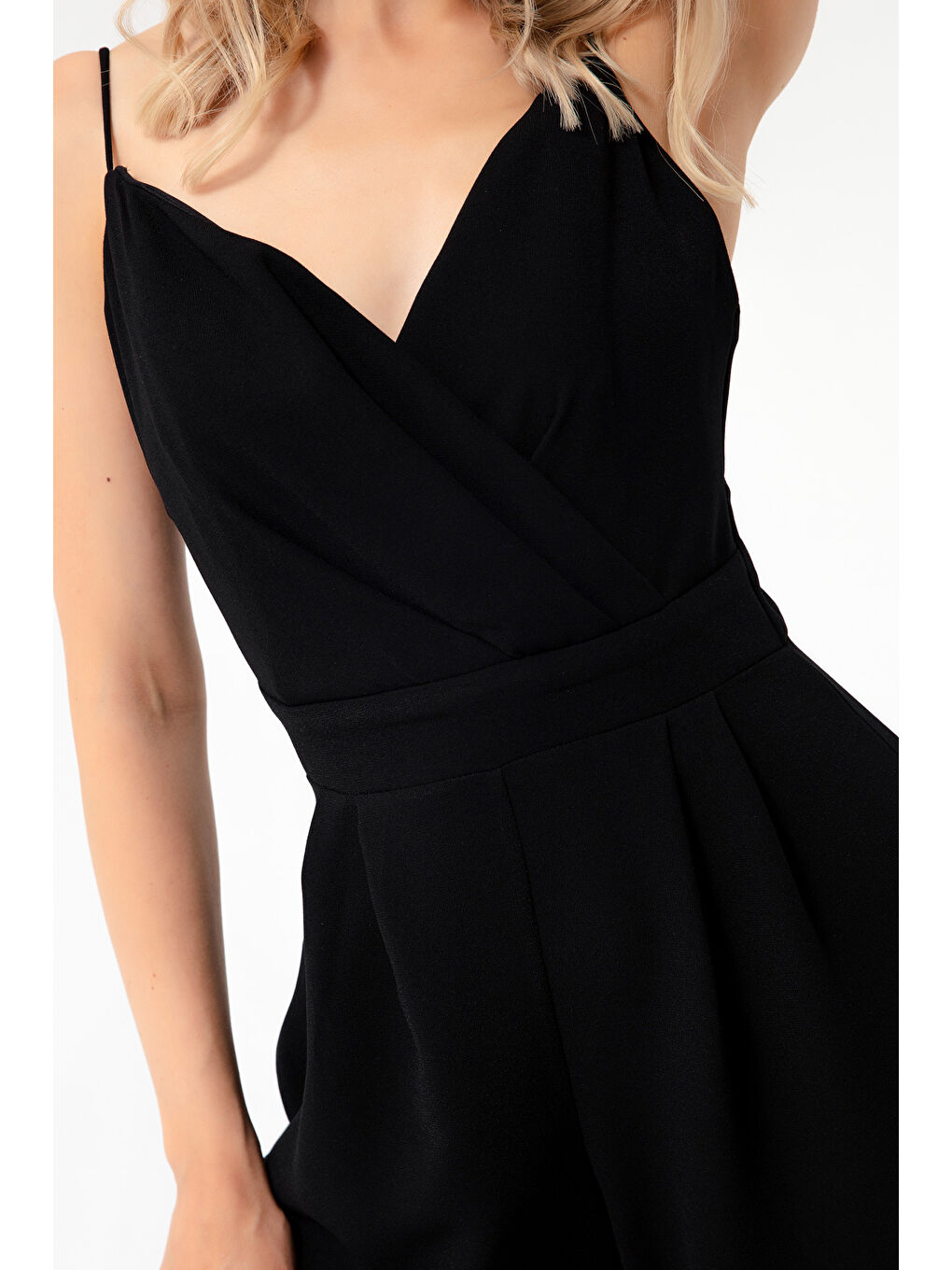 Kadın Siyah Kruvaze Yaka İnce Askılı Abiye Tulum-3