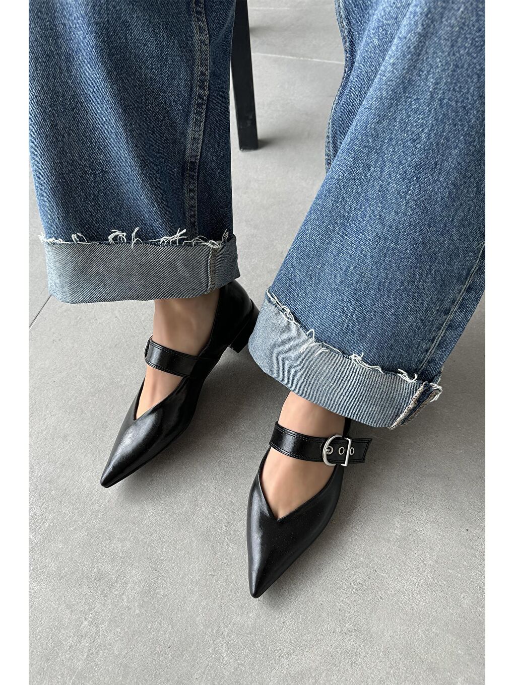 Pansy  Kadın Kemer Detay Kırışık Deri Babet Siyah