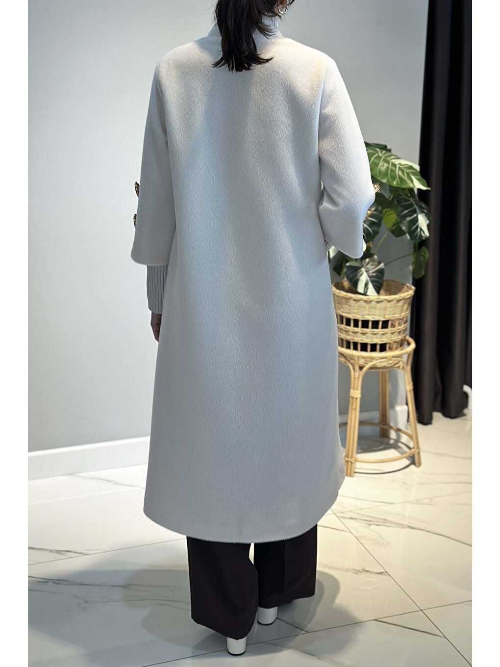 Yaka ve Kol Broş Detay Kaban 2586 Ekru-4