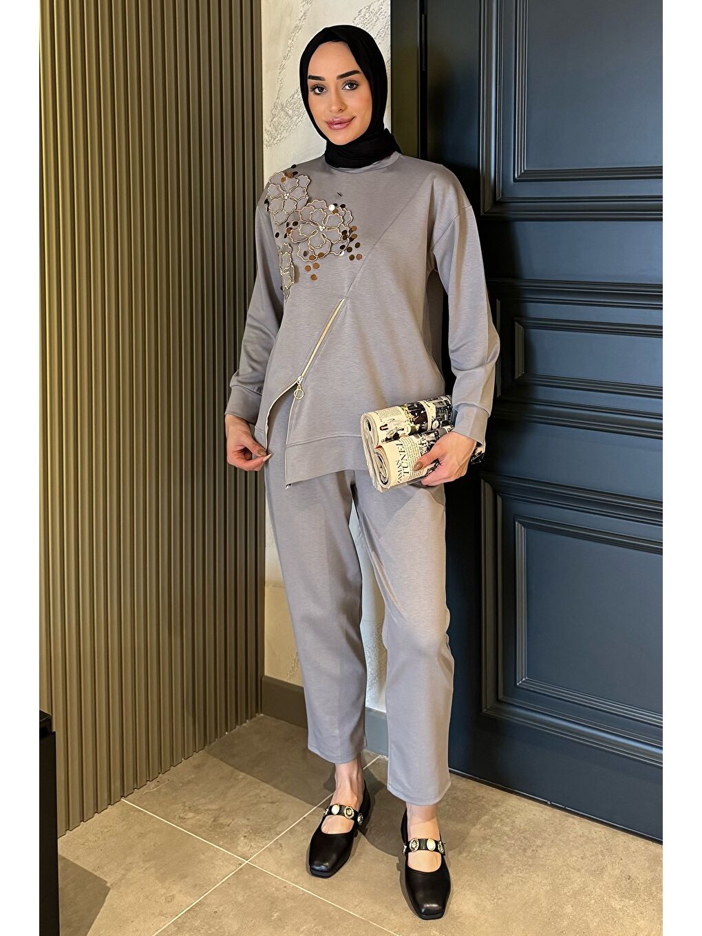 Gri Tesettür Aplike Nakışlı Sweat Pantolon İkili Takım-1