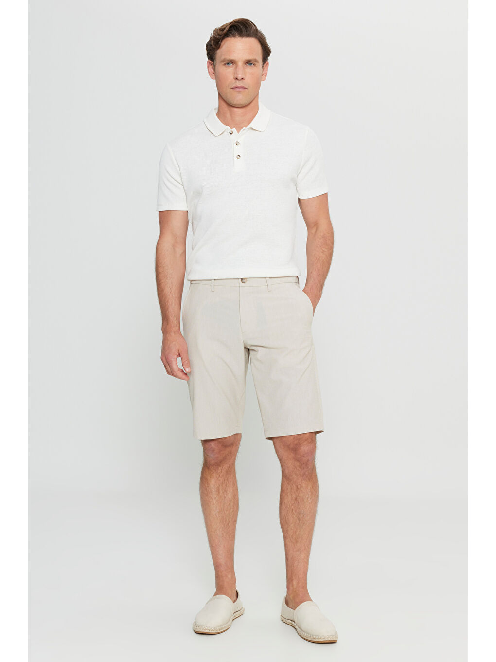 Bej Erkek Vizon Slim Fit Dar Kesim Gofre Desenli Yan Cepli Esnek Şort-2